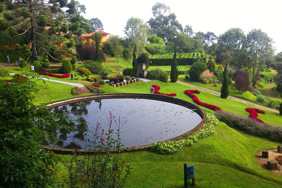 Resultado de imagem para Parque Amantikir campos do jordao